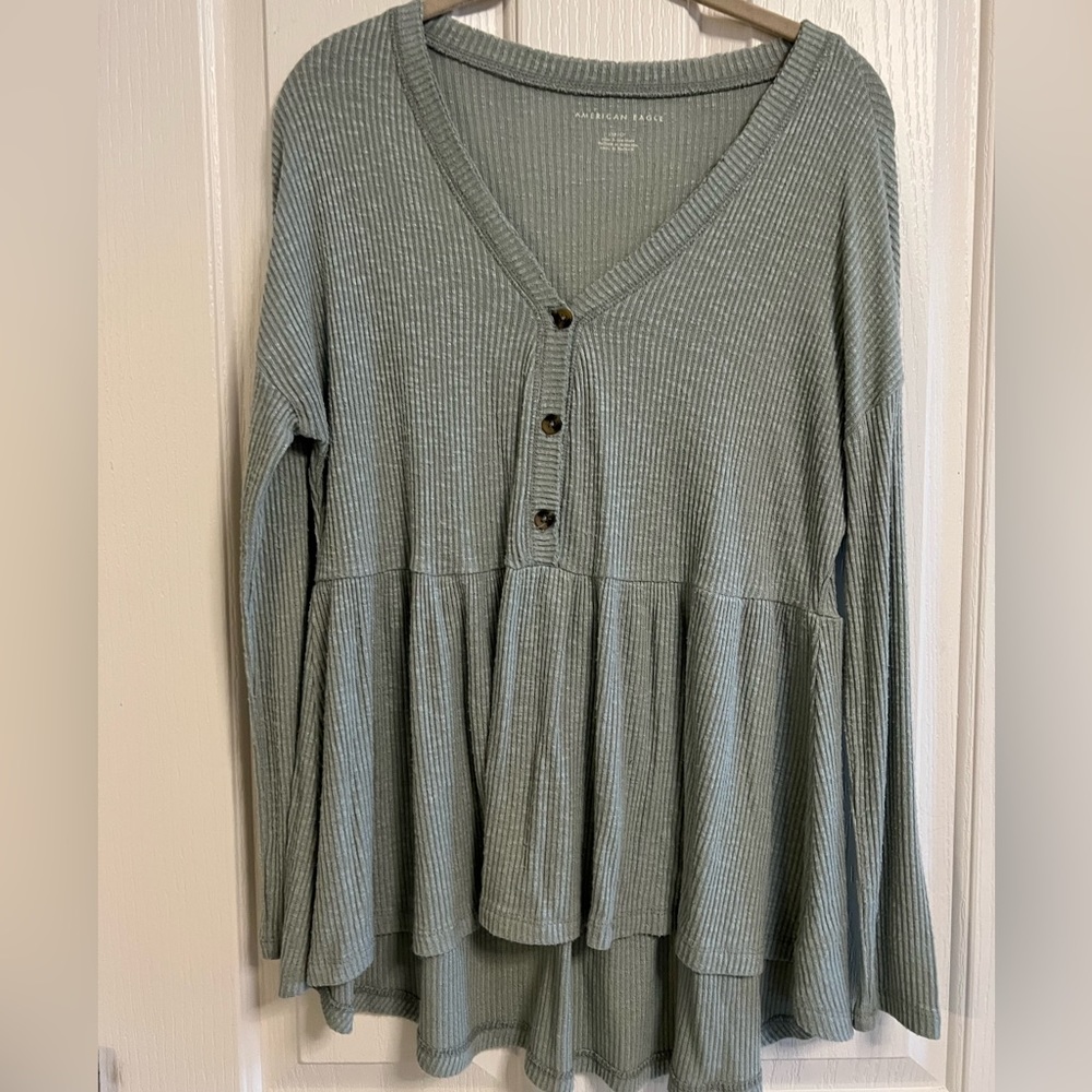 High-low long sleeve